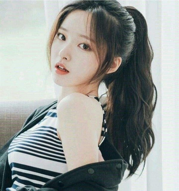 Девушка кореянка