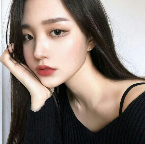 Девушка кореянка