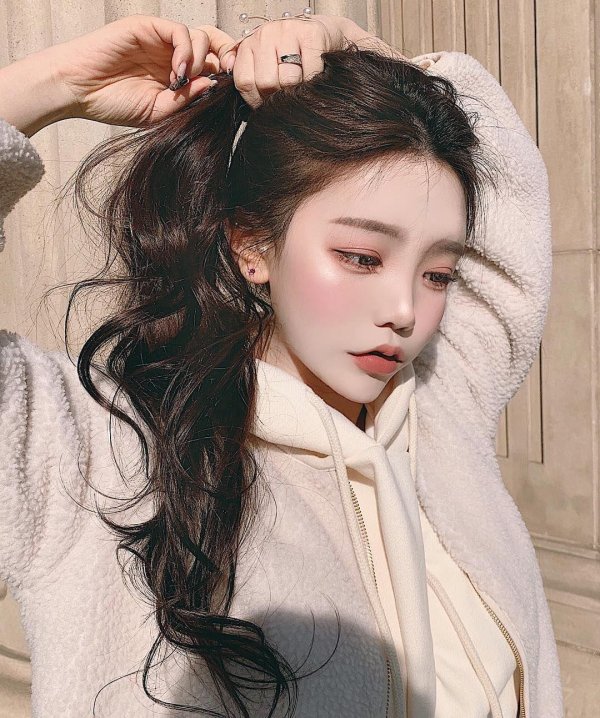 Девушка кореянка