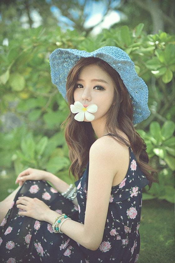 Девушка кореянка