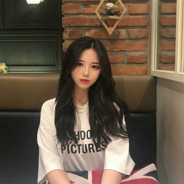 Девушка кореянка