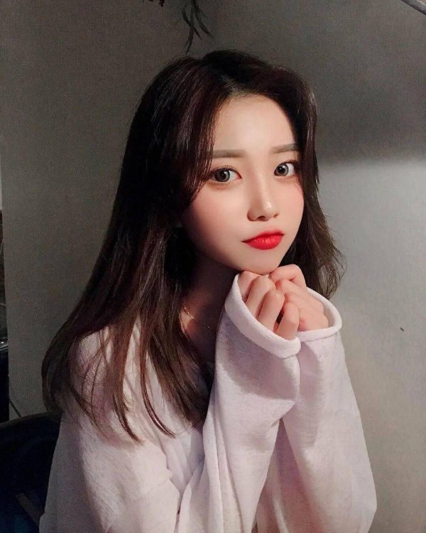 Девушка кореянка