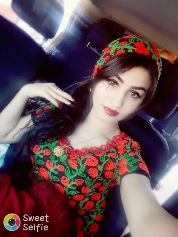 Девушка точик