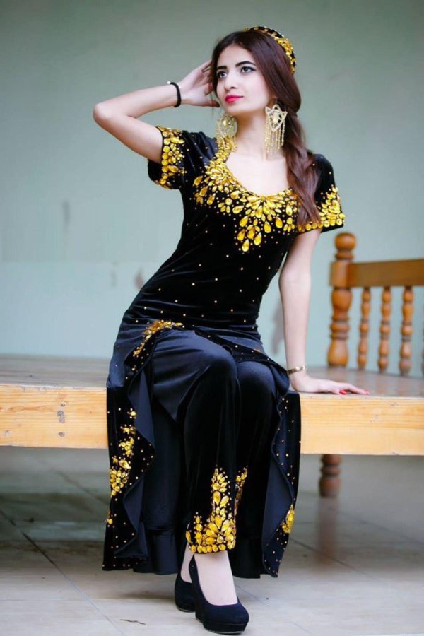 Девушка точик