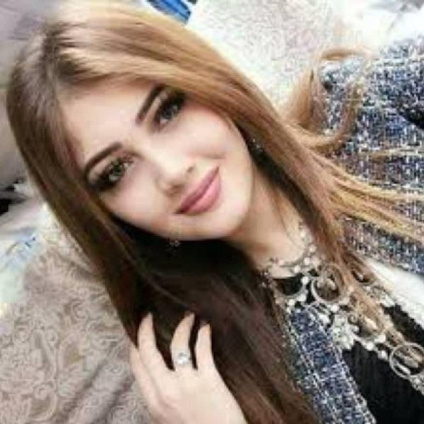 Девушка точик