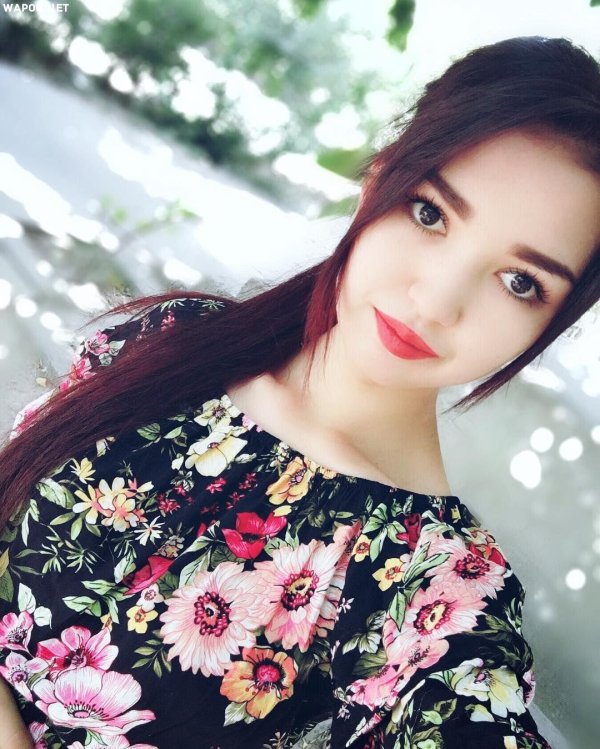 Девушка точик