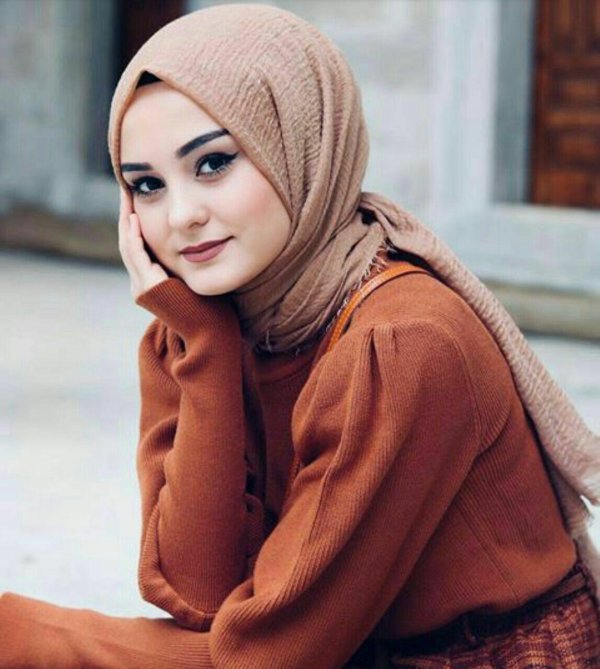 Девушка точик