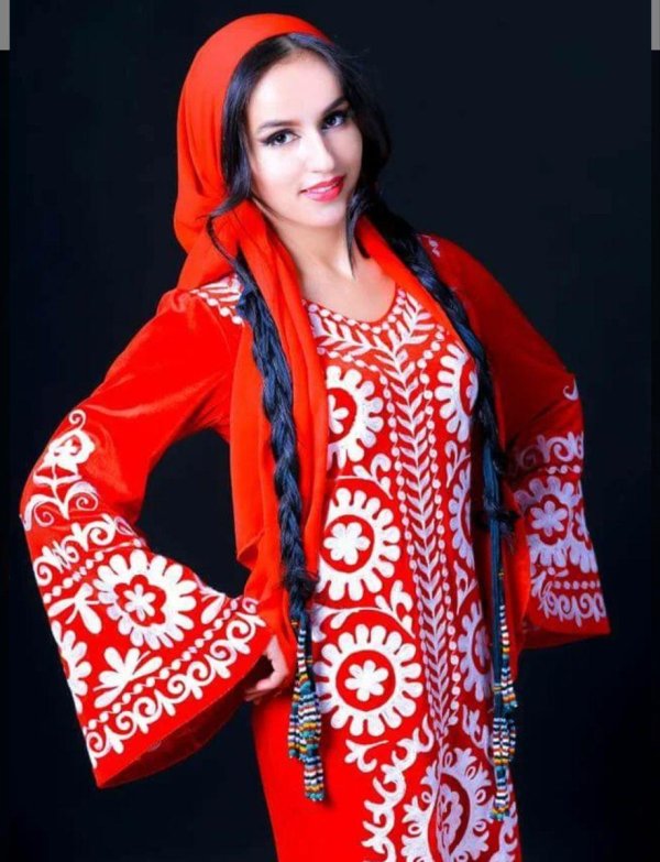 Девушка точик