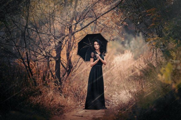 Девушка с зонтом