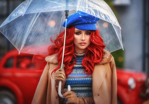 Девушка с зонтом