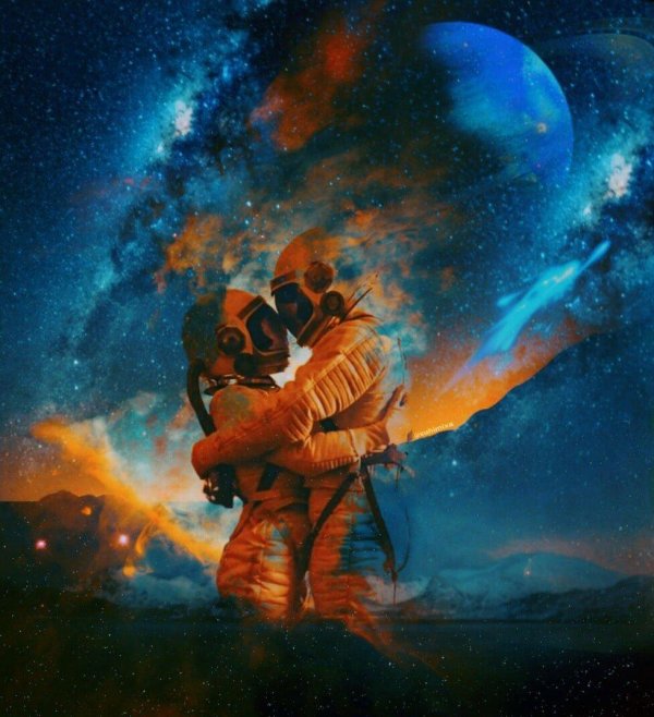 Космические с девушками