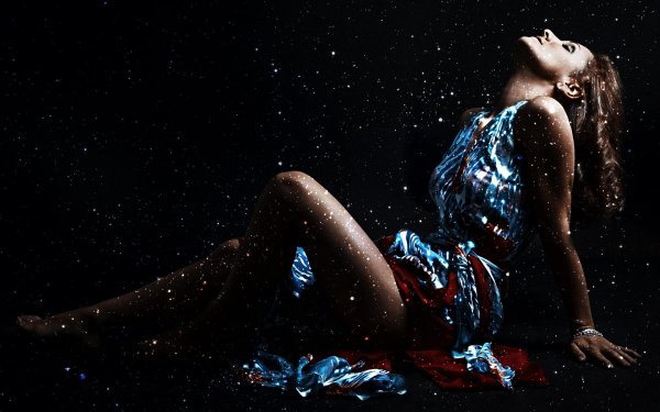 Космические с девушками