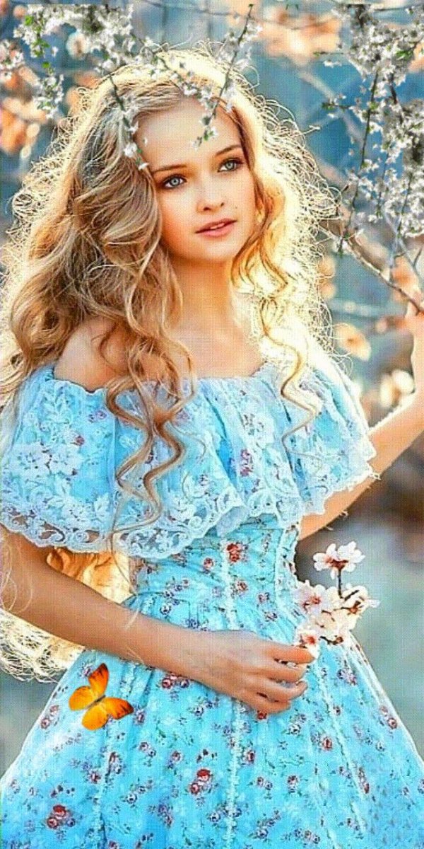 Девушка для детей