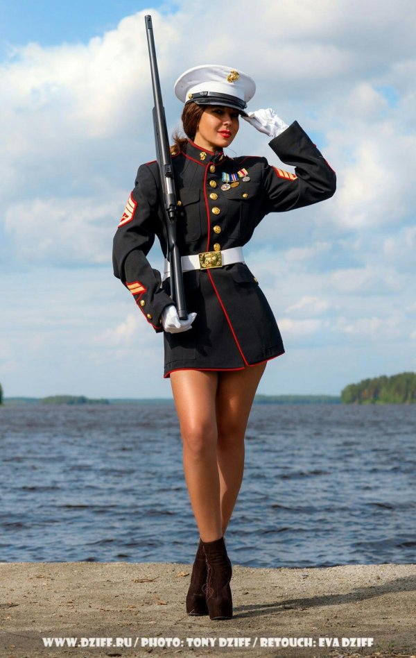 Военный и девушка