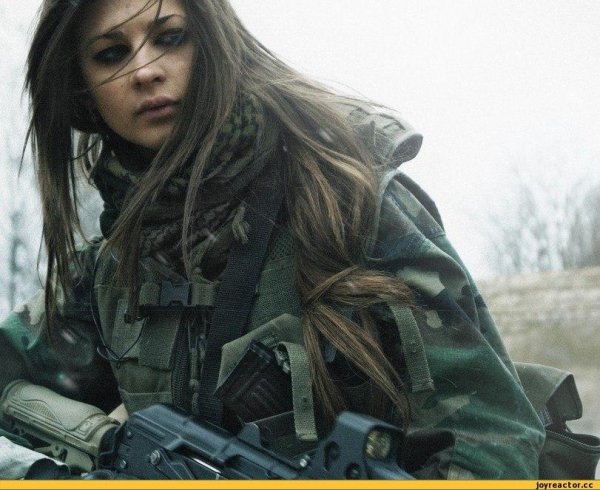 Военный и девушка