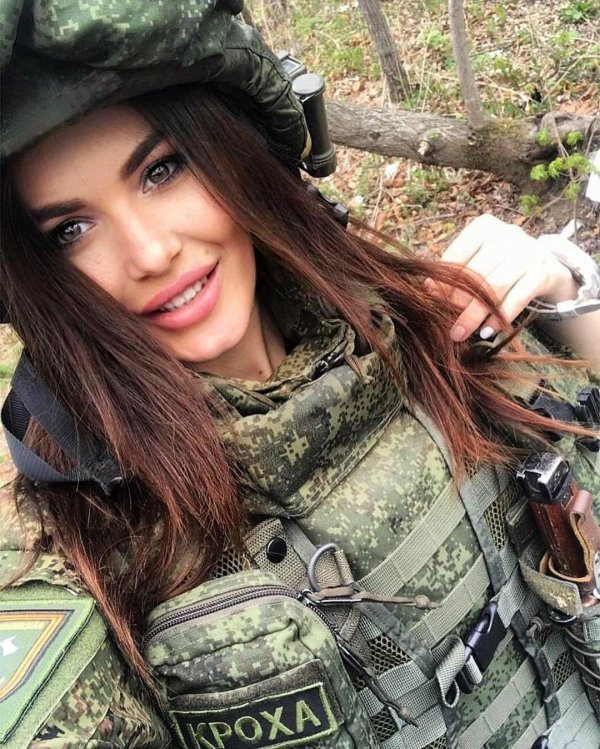 Военный и девушка