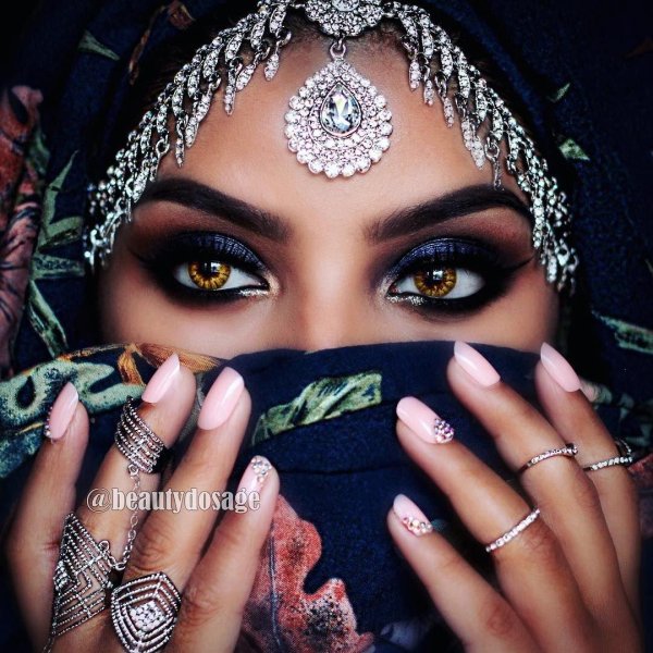 С арабскими девушками