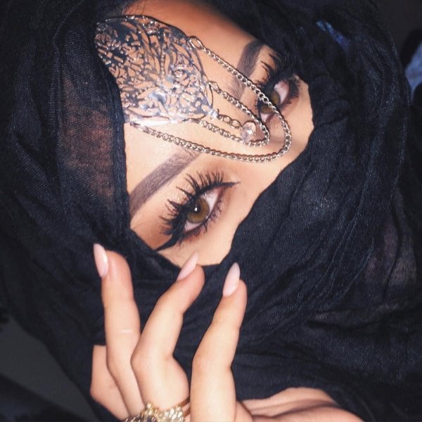 С арабскими девушками