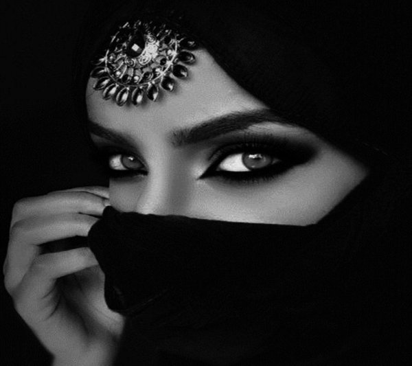 С арабскими девушками