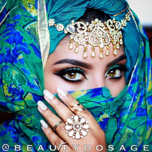 С арабскими девушками