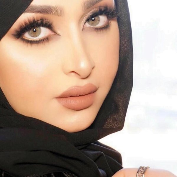 С арабскими девушками