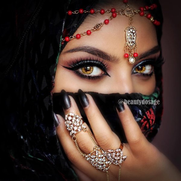 С арабскими девушками