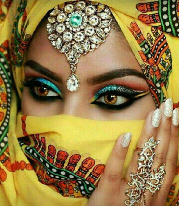 С арабскими девушками