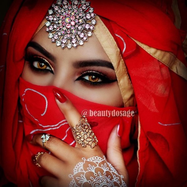 С арабскими девушками