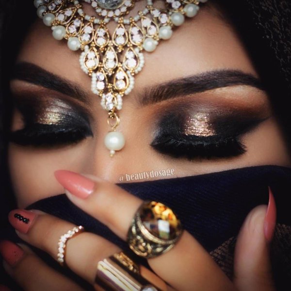 С арабскими девушками