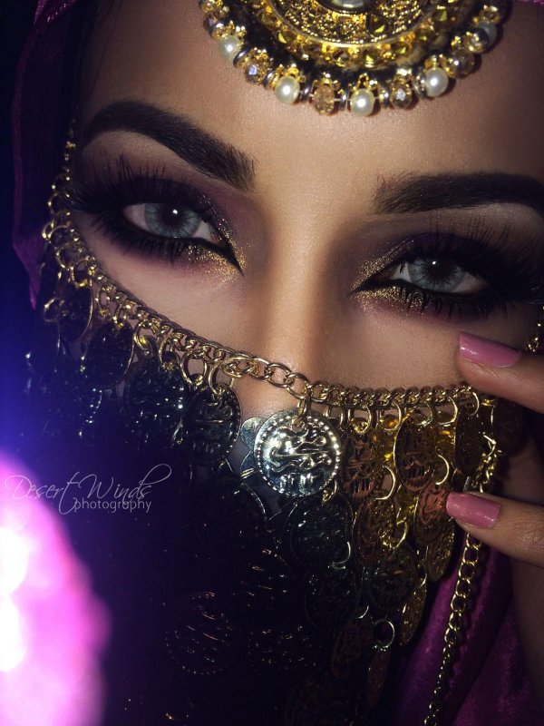 С арабскими девушками