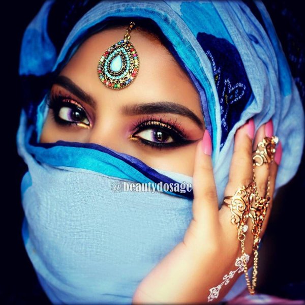 С арабскими девушками