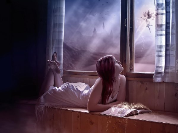 Девушка у окна