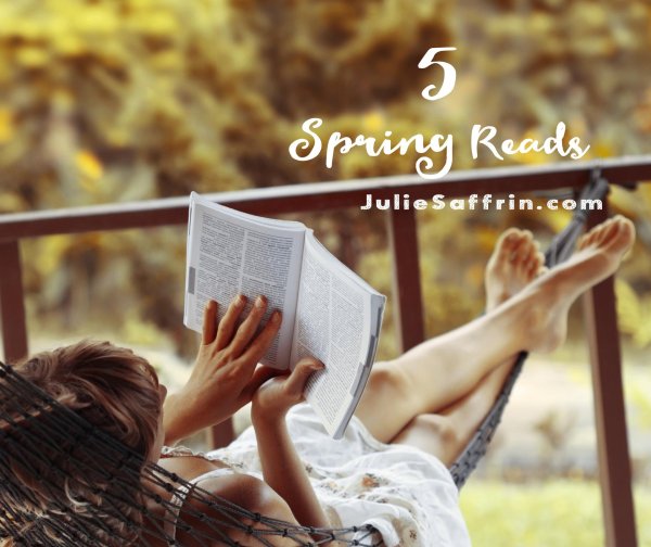 Девушка с книгой