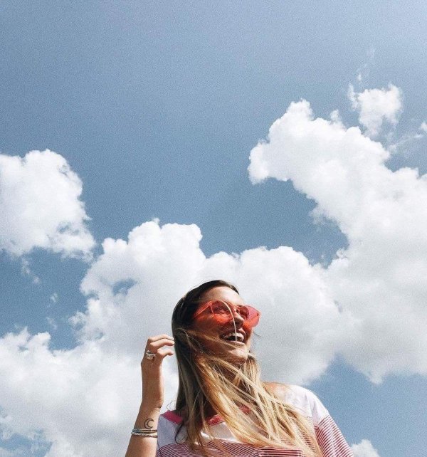 Небо и девушка