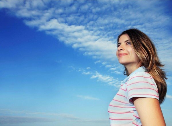 Небо и девушка
