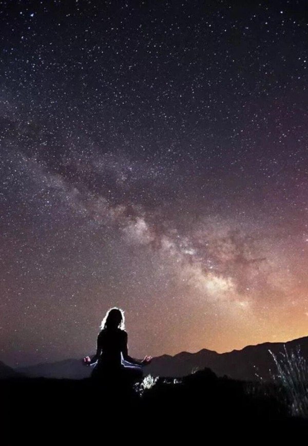 Небо и девушка