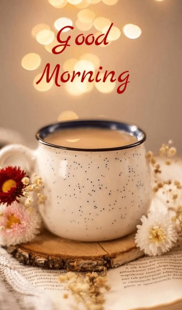 Девушка желает доброго утра