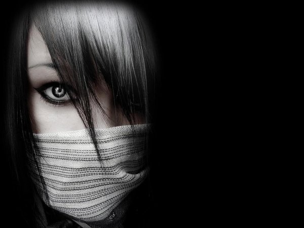 Девушка на черном фоне