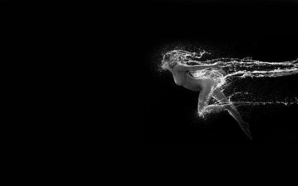 Девушка на черном фоне