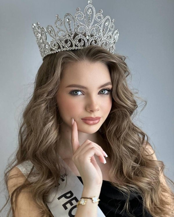 Лена самая девушка на земле