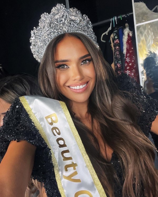 Лена самая девушка на земле