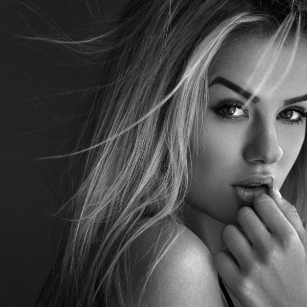 Безумно девушка