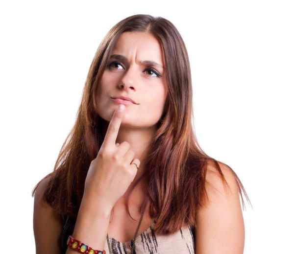 Девушка задумалась