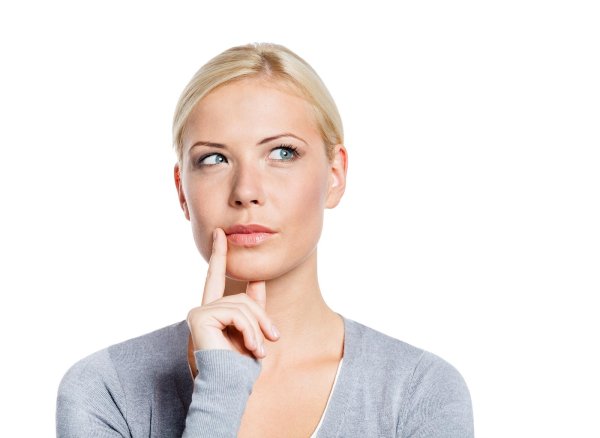 Девушка задумалась