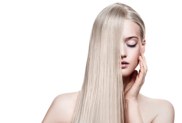 Светловолосая девушка