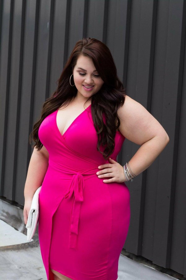 Полная девушка