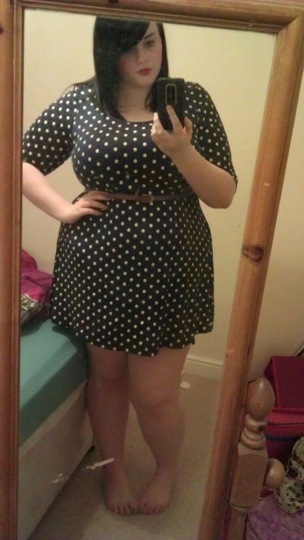 Полная девушка