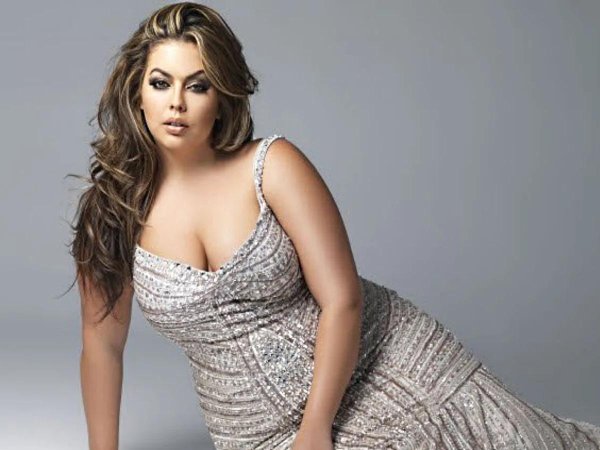 Полная девушка