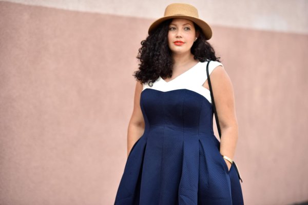 Полная девушка