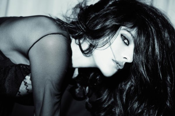 Девушка дерзкая